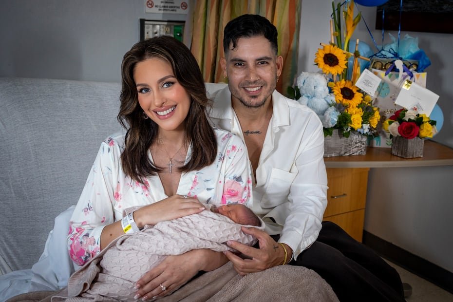 Sobre el dato de haber hecho historia al convertirse en la primera Miss Universe Puerto Rico en dar a luz mientras ostenta el título, Colón indicó sentirse muy orgullosa.