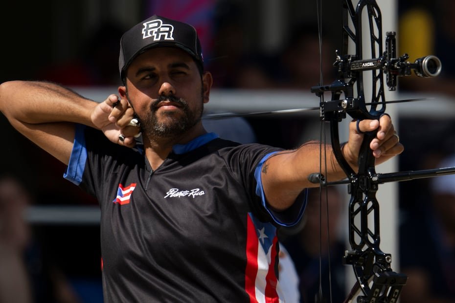 Jean Pizarro en acción durante su bicampeonato centroamericano.